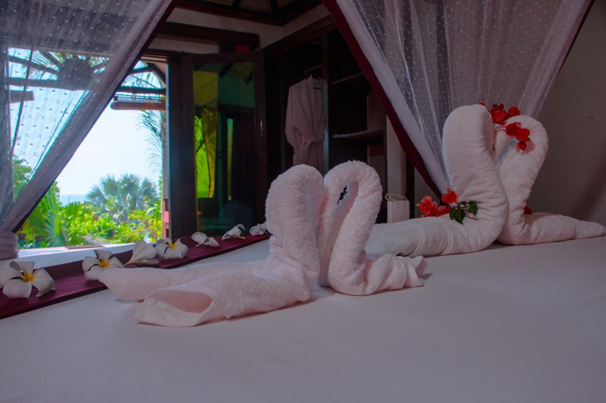 Ampazony Oasis Lodge Махадзанга Экстерьер фото