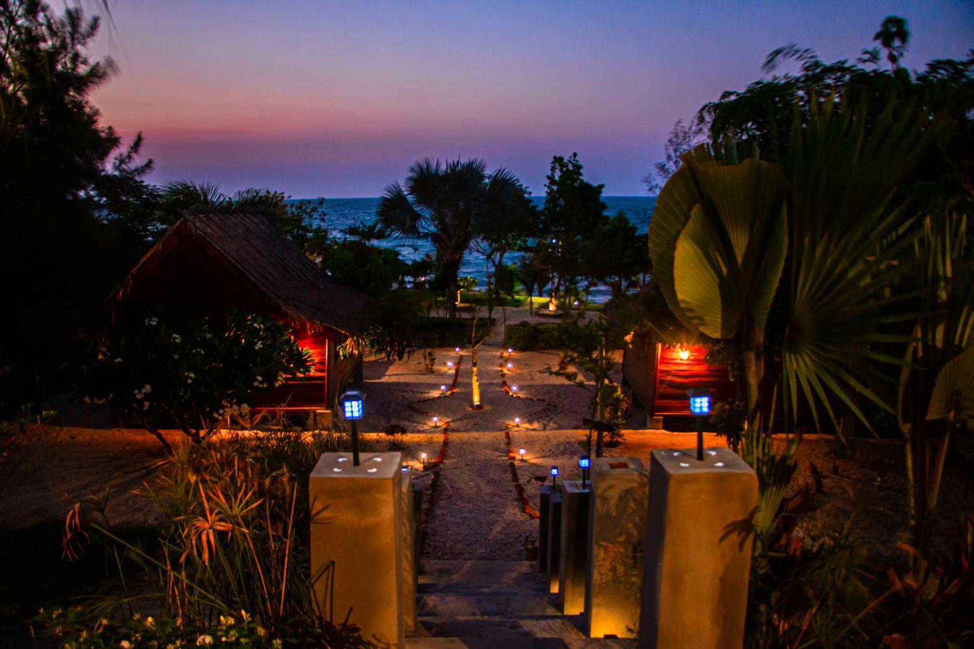 Ampazony Oasis Lodge Махадзанга Экстерьер фото
