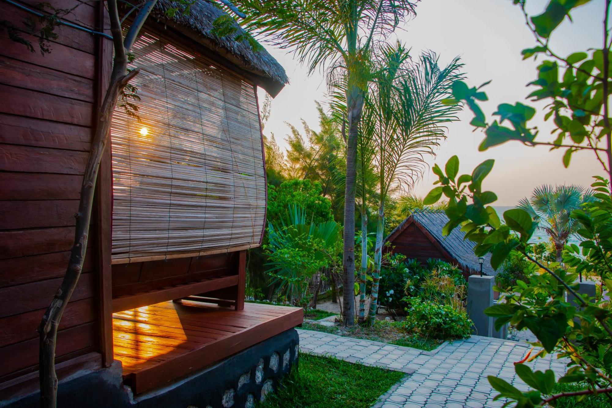 Ampazony Oasis Lodge Махадзанга Экстерьер фото