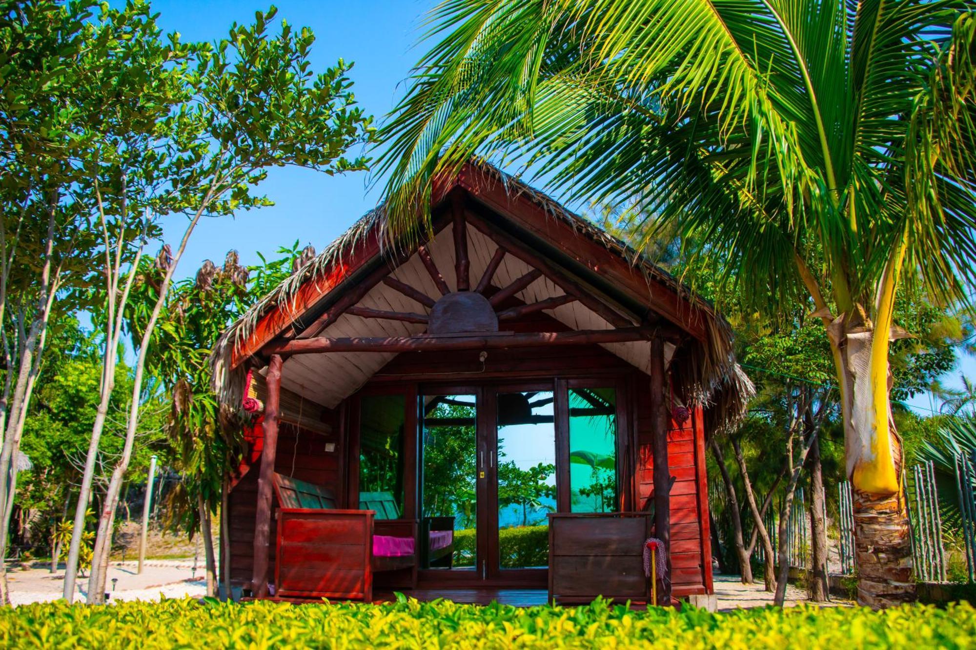 Ampazony Oasis Lodge Махадзанга Экстерьер фото
